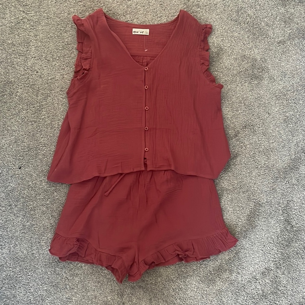 Beautiful Set 🌈 Button up top & Shorts